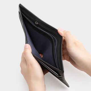 Bóp Ví Nam Da Bò Dập Hoạ Tiết Cách Điệu Nổi Bật DFA268