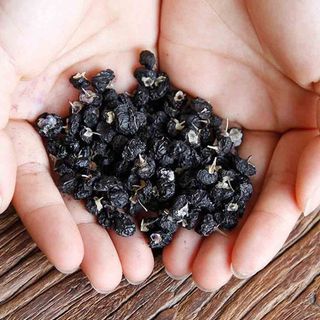 Hắc Kỷ Tử - Thần Dược Tự Nhiên Cho Sức Khỏe Và Làm Đẹp
