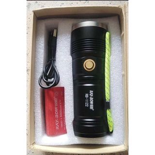 Đèn pin cầm tay siêu sáng RAY-BOW RB1122 chiếu xa 700m có chế độ Zoom xa gần sạc lại cho điện thoại