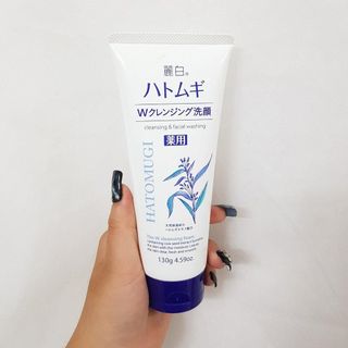 SỮA RỬA MẶT TRẮNG DA HATOMUGI CHIẾT XUẤT Ý DĨ