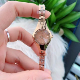 ĐỒNG HỒ CAO CẤP LÊN TAY CỰC ĐẸP ,GIÁ RẺ ,THƠI TRANG .BẢO HÀNH MÁY 2 NĂM NẾU LỖI DO NHÀ SẢN XUẤT  HÀNG NHẬP BAO ĐẸP CHẤT LƯỢNG 9