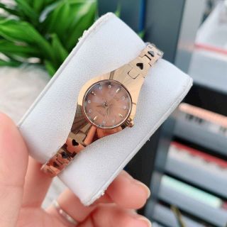 ĐỒNG HỒ CAO CẤP LÊN TAY CỰC ĐẸP ,GIÁ RẺ ,THƠI TRANG .BẢO HÀNH MÁY 2 NĂM NẾU LỖI DO NHÀ SẢN XUẤT  HÀNG NHẬP BAO ĐẸP CHẤT LƯỢNG 9