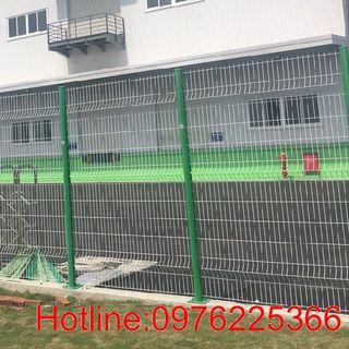 Hàng rào lưới thép hàn bảo vệ khu công nghiệp
