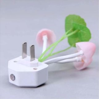 ĐÈN NGỦ CẢM ỨNG ÁNH SÁNG ĐỔI MÀU HÌNH CÂY NẤM CTB338 - BECHIP