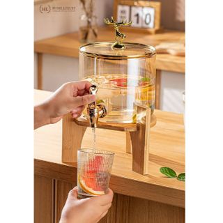 BÌNH ĐỰNG NƯỚC CÓ VÒI KÈM KỆ GỖ TRE, BÌNH HƯƠU VÀNG DECOR BOROSILICATE 3,5L LÍT NẮP INOX VÀNG CTB321 - BECHIP