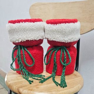 Cốt ông già noel dùng để cắm hoa