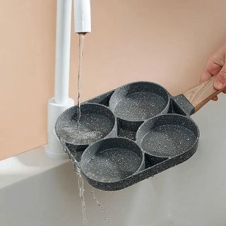 CHẢO 4 Ô CHỐNG DÍNH TAY CẦM GỖ ĐA NĂNG CTB528 - BECHIP