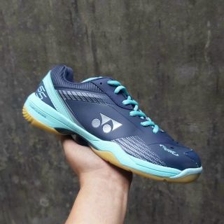Giày cầu lông Yonex