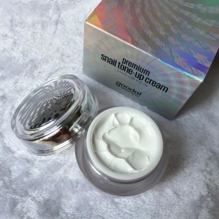 Kem dưỡng trắng da ốc sên Goodal Premium Snail Tone Up Cream (Hàn Quốc)