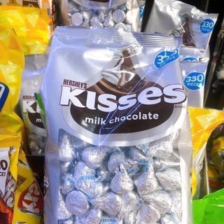 kẹo socola kisses Ú bạc gói 1.58kg 330 viên của Mỹ.