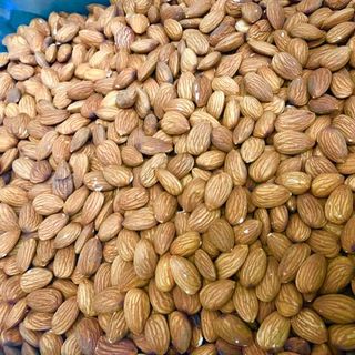 Hạt hạnh nhân giá sỉ