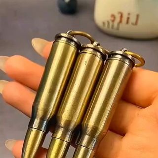 BẬT LỬA MÓC KHÓA DIÊM XĂNG HÌNH VIÊN ĐẠN – XÀI XĂNG