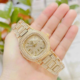 ĐỒNG HỒ CAO CẤP LÊN TAY CỰC ĐẸP ,GIÁ RẺ ,THƠI TRANG .BẢO HÀNH MÁY 2 NĂM NẾU LỖI DO NHÀ SẢN XUẤT9