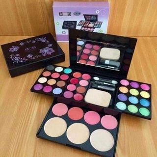 Bộ kit trang điểm AD-S 5 in 1 gồm phấn mắt , má hồng, nhủ, son môi kèm cọ bông phấn gương