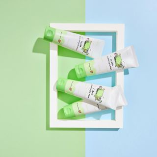 SỮA RỬA MẶT DANCING WHALE CLEAR CLEANSING FOAM