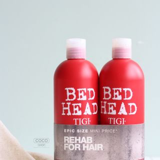 Cặp dầu gội xả Tigi [Đỏ] tóc mềm mượt tức thì và mùi thơm ngọt ngào quyến rũ.