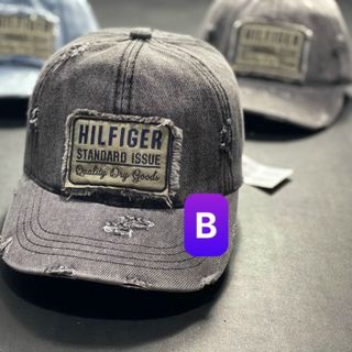 Nón kết hình vuông có chữ Hil figer CQ
