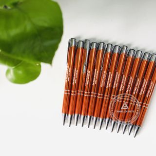 Quà Tặng Bút Bi Kim Loại Nhiều Màu Khắc Tên Doanh Nghiệp