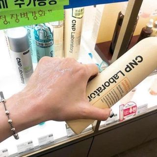 Xịt Khoáng Tinh Chất Keo Ong CNP Laboratory Propolis Ampule Mist 100ml