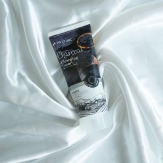 [TUÝP] SỮA RỬA MẶT THAN 100ML - 3W CLINIC