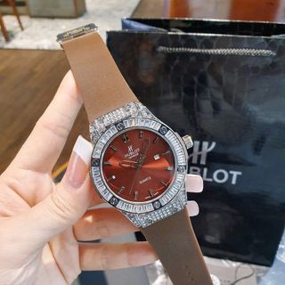 HOT SALE: ĐỒNG HỒ NAM THỜI TRANG HUB ĐÁ VUÔNG.
