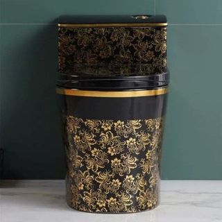 Bồn cầu màu đen hoa văn bông vàng kiểu cấu trúc 1 khối sang trọng, nước xả mạnh mã 03HT