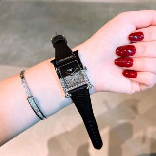 Đồng hồ da hermessss mẫu mới