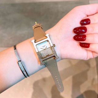 Đồng hồ da hermessss mẫu mới