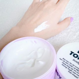 Sữa Dưỡng Thể Sáng Da Nâng Tông Lấp Lánh 140g