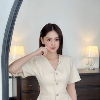SET BỘ GỒM ÁO KIỂU VÀ CHÂN VÁY XÒE XẾP LI - DT1794