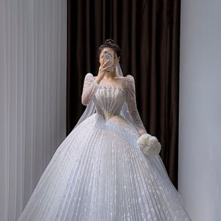 Váy cô dâu tùng xoè siêu sang