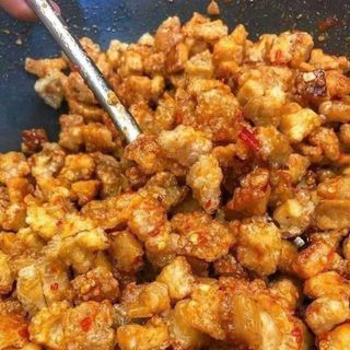 TÓP MỠ RIM NƯỚC MẮM TỎI ỚT ĐẬM ĐÀ LẠ MIỆNG 300G - WINNIE HOUSE
