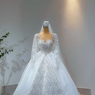 Váy cưới cô dâu tùng xoè siêu sang