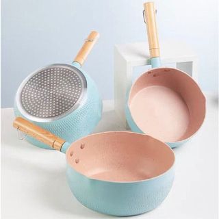 Chảo chống dính lòng sâu có tay cầm cán gỗ cách nhiệt màu pastel lúa mạch size 18cm