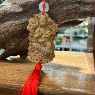 Tượng Trầm Phong Thủy Để Bàn Hoặc Treo Xe VIP TP311