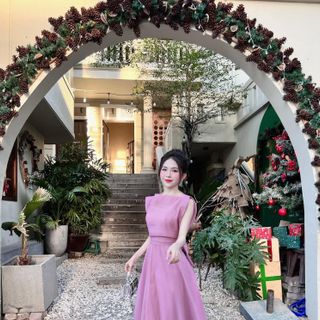 Đầm quá hot