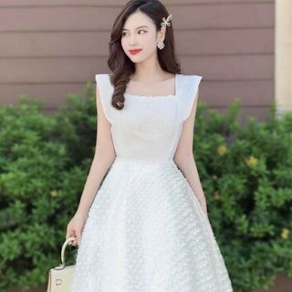 Váy xinh lung linh