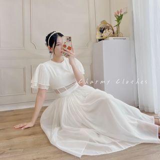 Chiếc váy lộng lẫy đính ngọc