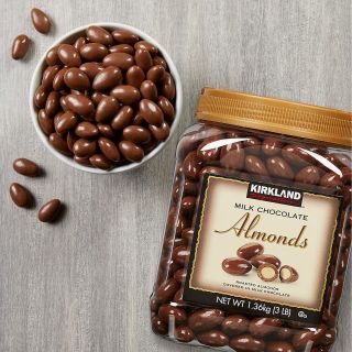 Socola hạnh nhân Kirkland milk chocolate almonds kirkland hủ 1.5kg nắp vàng/ nắp hồng