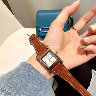 ĐỒNG HỒ DA NỮ THỜI TRANG VUÔNG TRƠN.