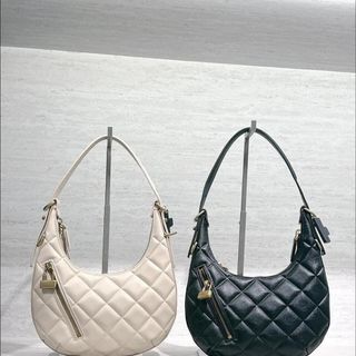 Túi xách quảng châu CNK Swing Padlock Quilted Crescent Bag - 08B5167 (Chuyên sỉ túi xách sll, balo, ví, thắt lưng, túi Laptop)
