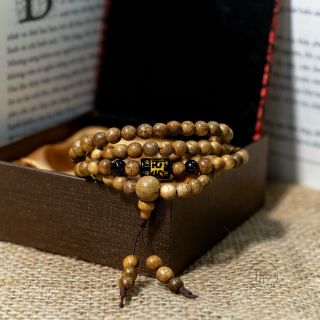 Trầm Hương Thiên Nhiên 108 hạt mix charm lá bùa Tây Tạng Cao Cấp