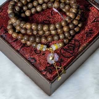 Trầm Hương Thiên Nhiên Phong Thủy 108 hạt mix charm đá và túi tiền may mắn VIP
