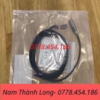 [Giá thương lượng] Cảm biến tiệm cận E2A-M12KS04-WP-C1