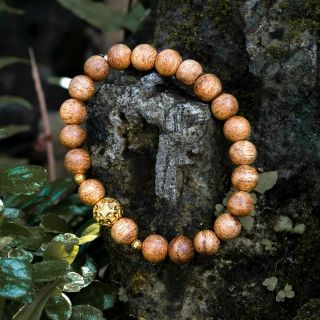 Vòng Trầm Hương Đơn Thiên Nhiên Phong Thủy 8li mix charm vàng VIP