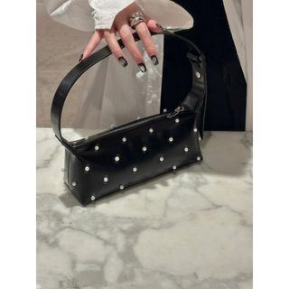 Túi xách quảng châu Pearl-Embellished Leather Top Full Box - 08B5181 (Chuyên sỉ túi xách sll, balo, ví, thắt lưng, túi Laptop)