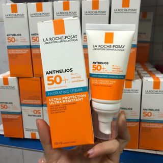 Kem chống nắng La r0che p0say Hydrating cream vạch xanh dương cho da khô 50ml
