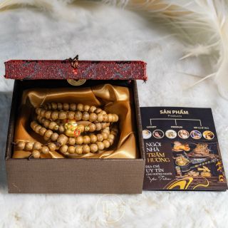 Vòng Trầm Hương Thiên Nhiên Phong Thủy Mèo Thần Tài VIP
