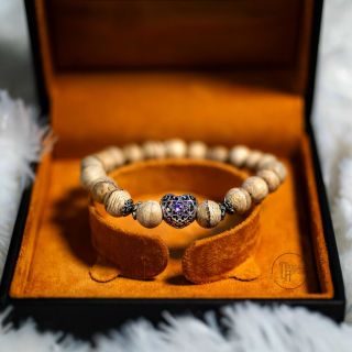 Vòng Đơn Trầm Hương Thiên Nhiên Phong Thủy Mix Charm
