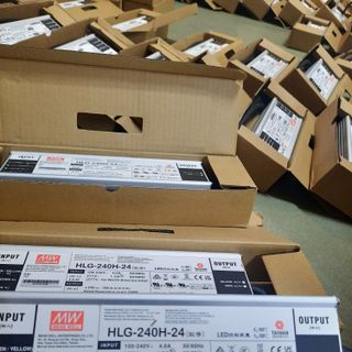 Nguồn Meanwell HLG-240H-24